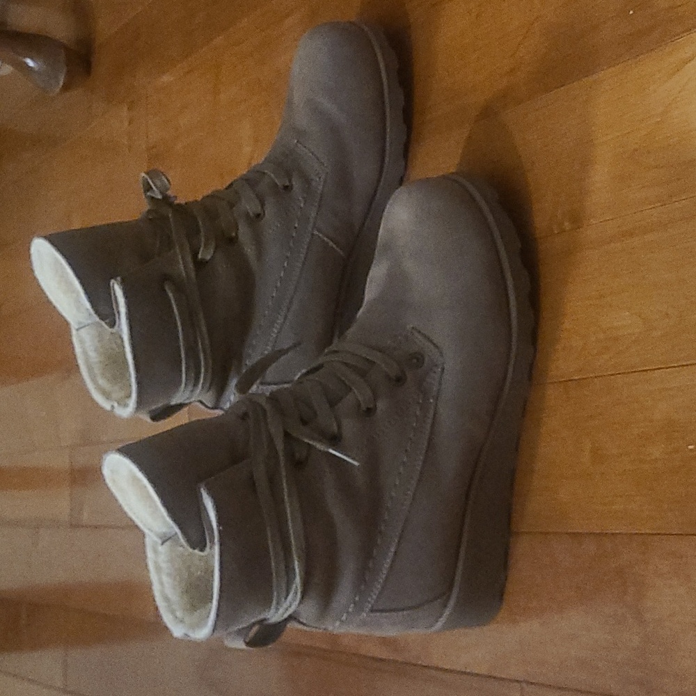 Women's boots